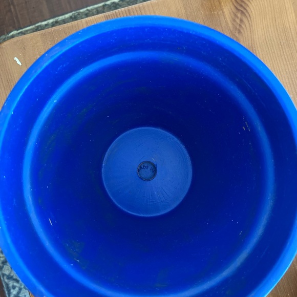 Hand-painted decorative Terra cotta pot - Picture 3 of 3